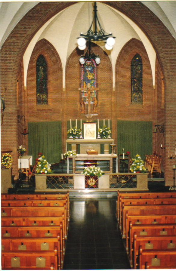 interieur_kerk_Middelaar.png